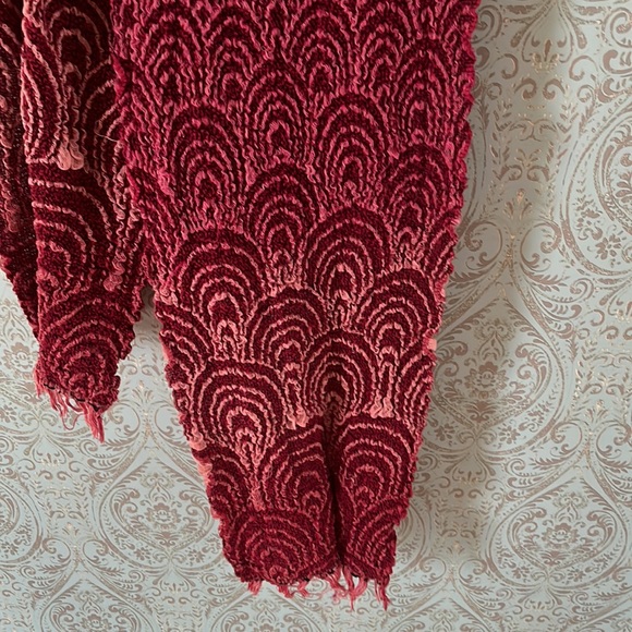 Pink Textured Scarf - Picture 3 of 5